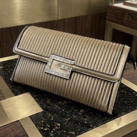 كلتش رسمي "حجم وسط"