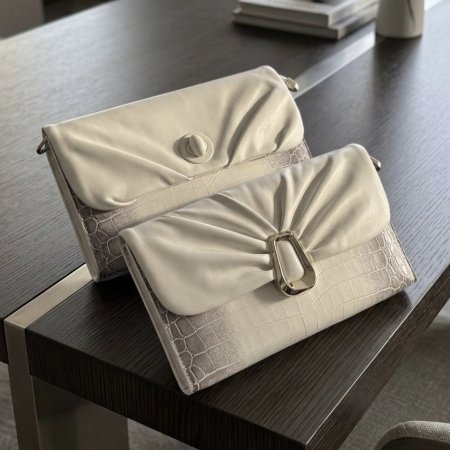 كلتش رسمي "حجم وسط"